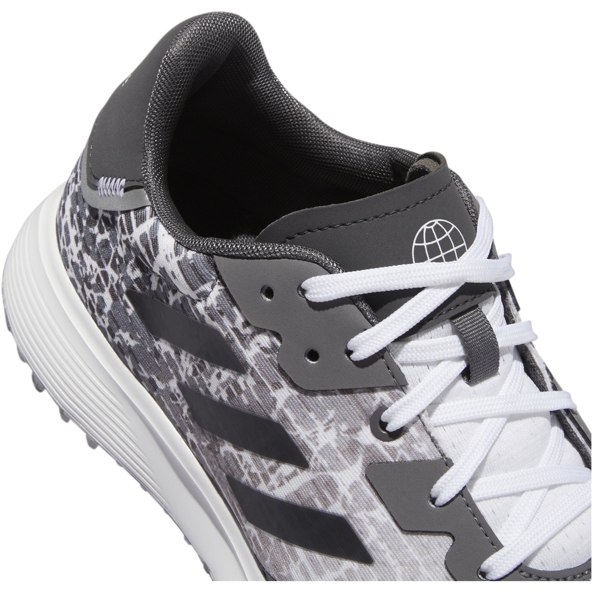 FTWR White/Grey Three/Grey Two